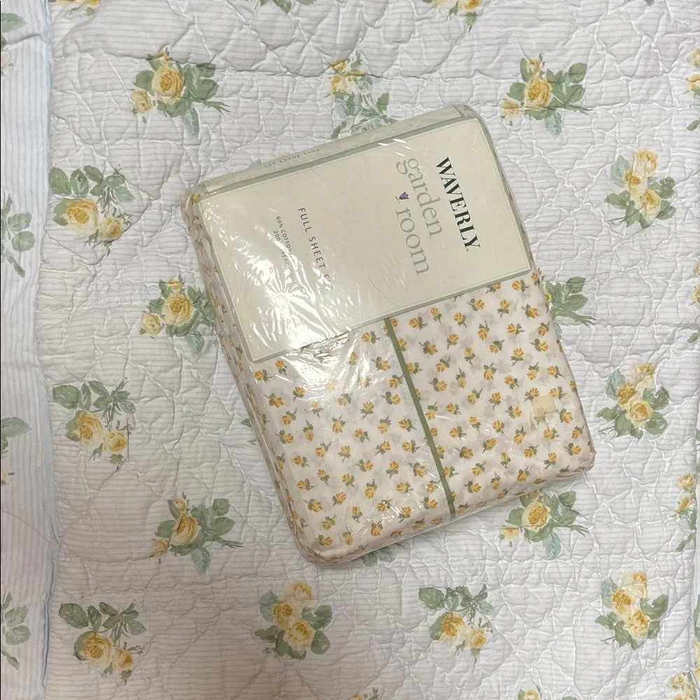 NWT WAVERLY GARDEN ROOM, YELLOW ROSES, FULL SHEET SET - Picture 1 of 5